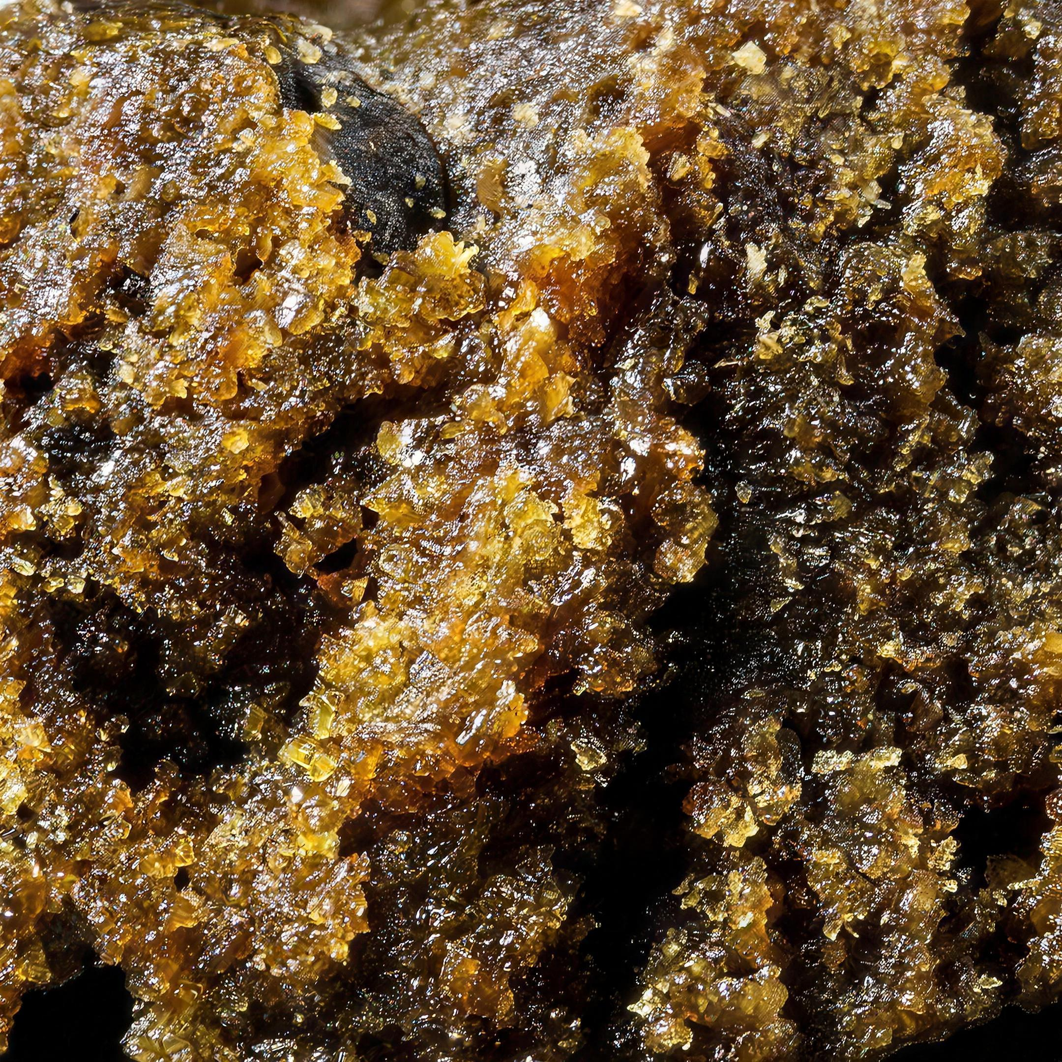 Frutopia THCA Hash Makro – Textur & Konsistenz | GLAZED®